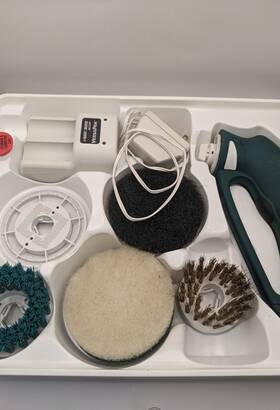 Black Decker 050875508224 And Scumbuster Cordless Scrubber Kit Complete