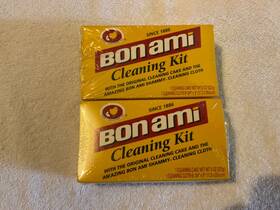 Bon Ami 017500045158 Cleaning Kit With Original Cake And Bonami Shammy Lot Of Two