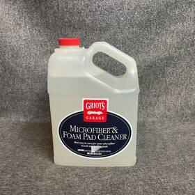 11067 Griots Garage 874596003055 Micro Fiber And Foam Pad Cleaner Gallon #11067 - 90% Full
