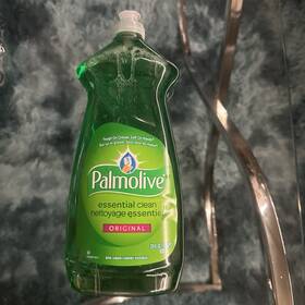 Palmolive 035000463036 Essential Clean Original Dish Liquid 28 Oz. 828ml