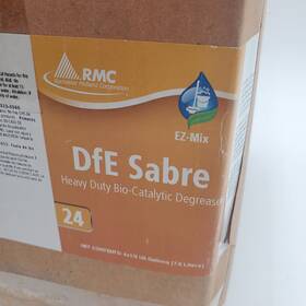 Rochester Midland Corporation 622514455451 Case Of 4 1/2 Gal Dfe Sabre Heavy Duty Bio-catalytic Degreaser Cleaner Sprayer