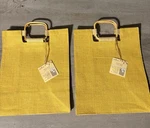 Hallmark Sac-cadeau Bags With Wood Handles New Tags Set Of 2. Fixed Price $18.00.