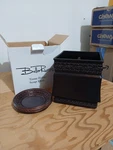 New Bella Russo Tissue Holder And Soap Dish Set. Fixed Price $15.99.