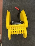 Rubbermaid Commercial 2064959 10 To 32 Oz Wavebrake Down Press Mop Wringer,. Fixed Price $119.99.