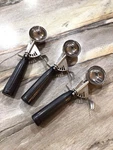 Set Of Thunder Group #30 Ice Cream Dishers 1OZ Black Handle Nsf. Fixed Price $38.66.